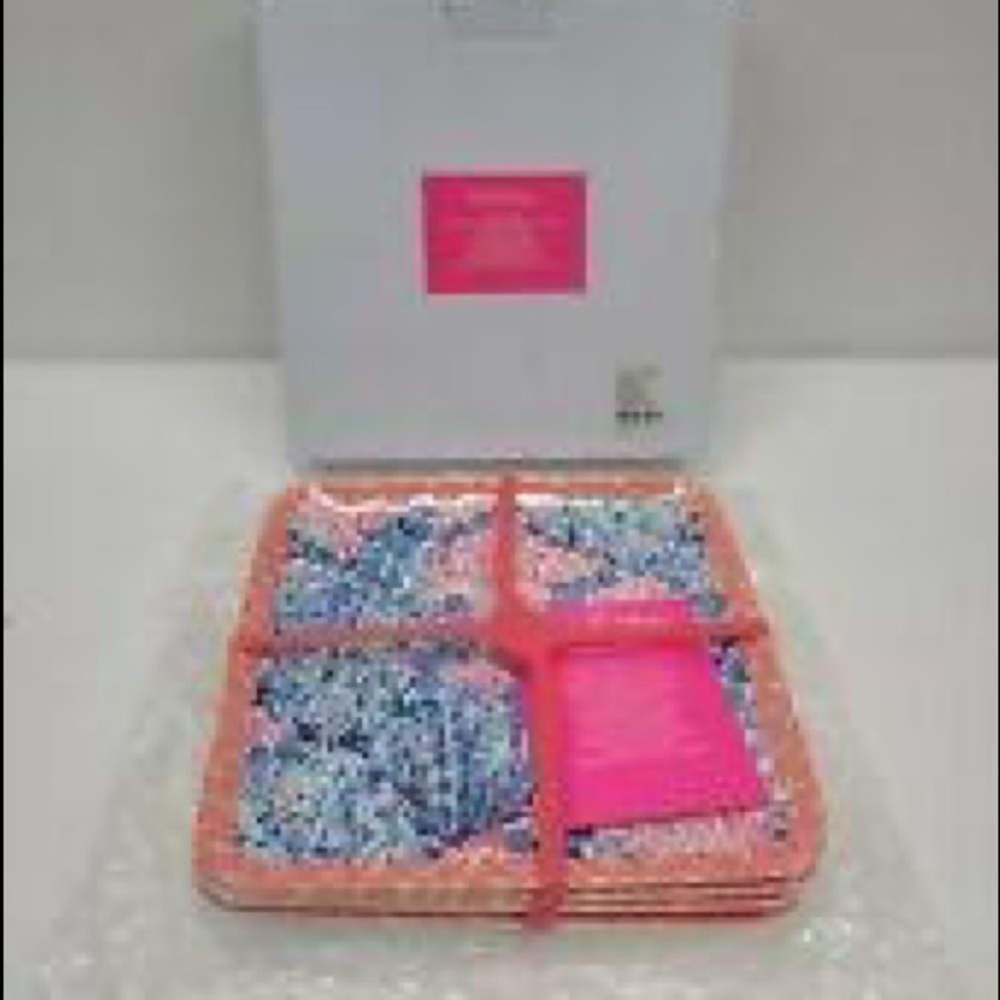 NEW NIB Lilly Pulitzer Sway with Me Set of 4 Engineered Melamine Plates - Picture 3 of 7